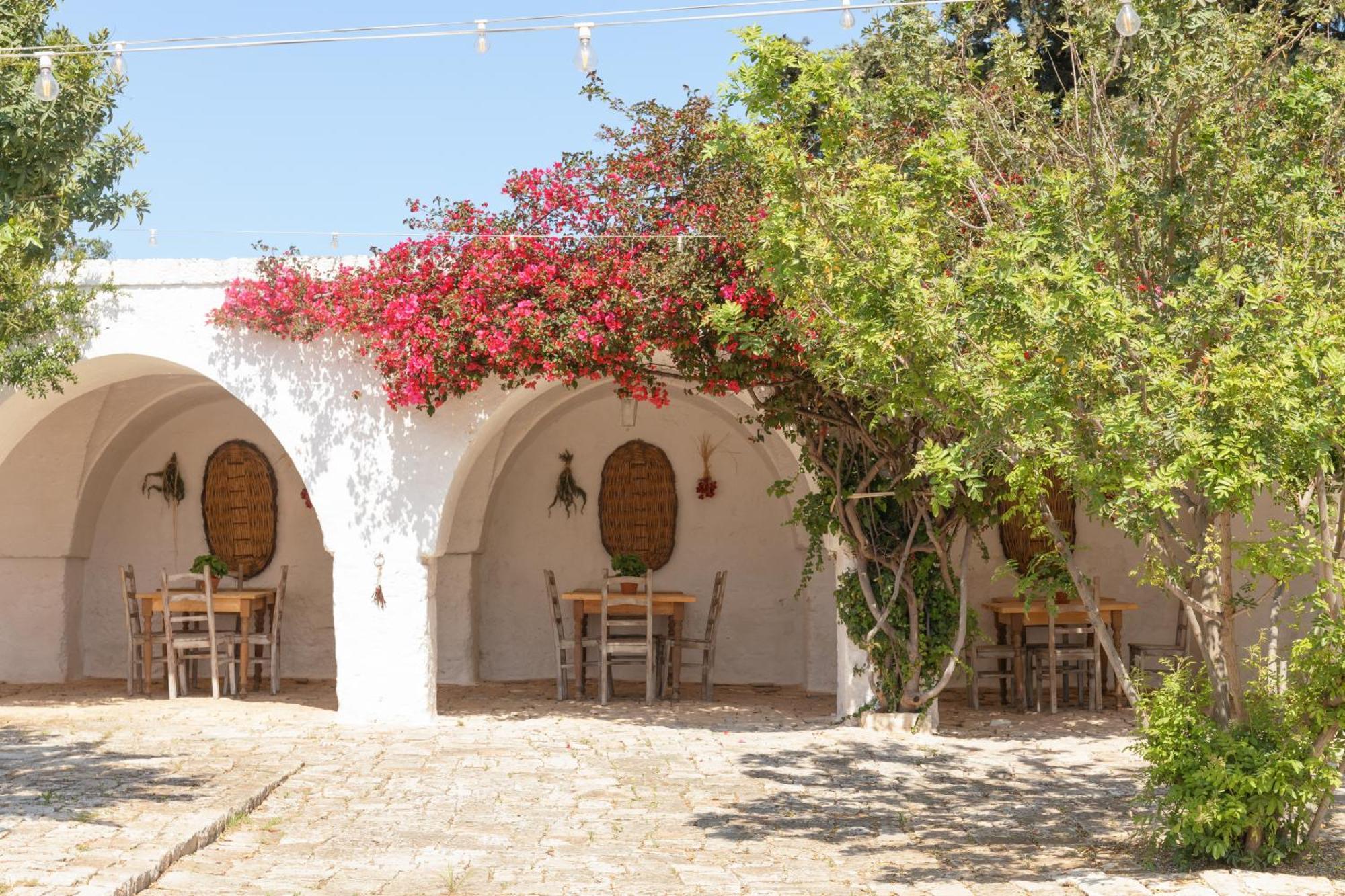 Masseria Eccellenza Pezze Di Greco Exterior foto